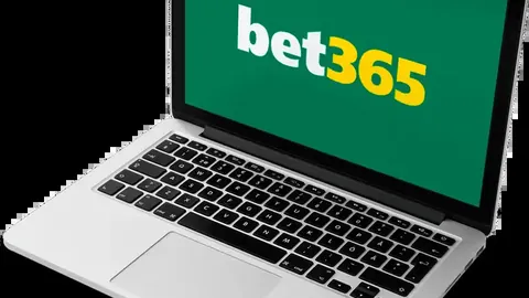 “哈登一肩扛重任，精准左翼得分，迫使对手暂停调整”